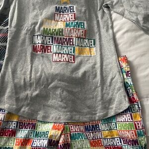Large Amazon Essentials Women's Pajama Set Gray Multicolor Marvel Print NWT